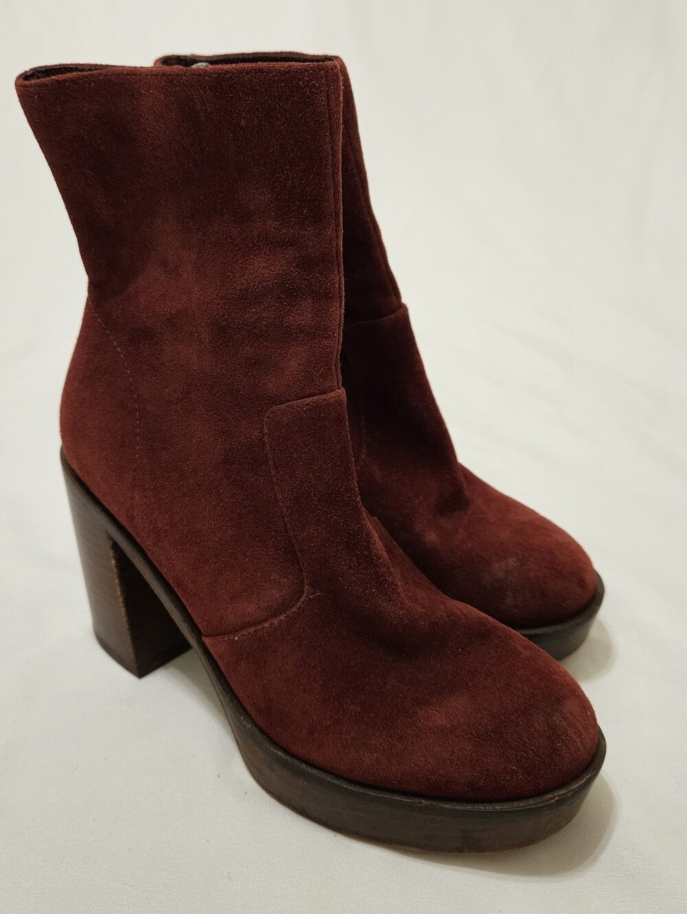 Vince Camuto Maroon Suede Block Heel Ankle Boots Womens Size 6M